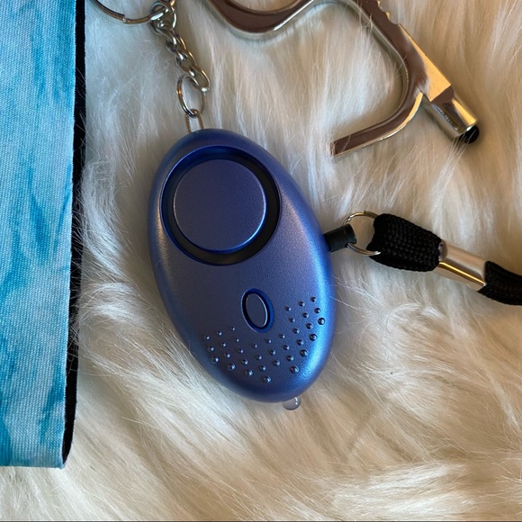 Self Defense Keychain - Picture 3 of 3